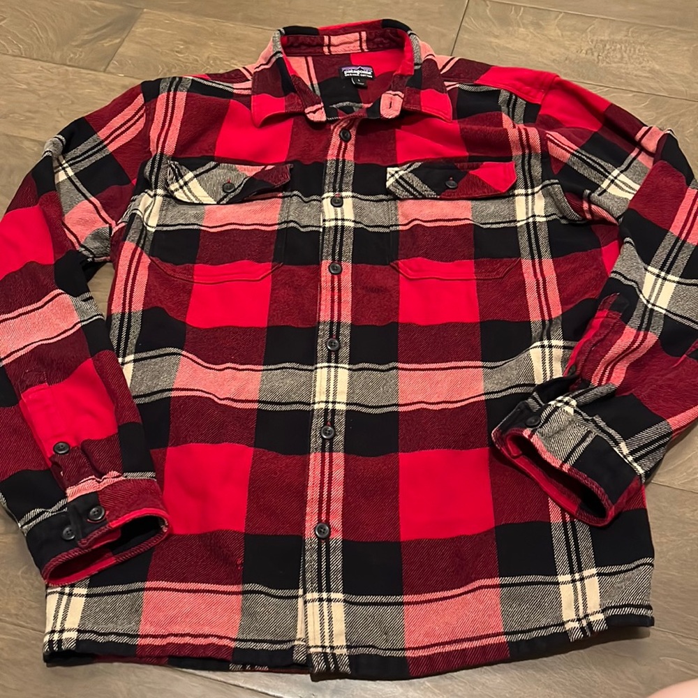 Patagonia Fjord heavyweight flannel plaid size large organic cotton. EUC